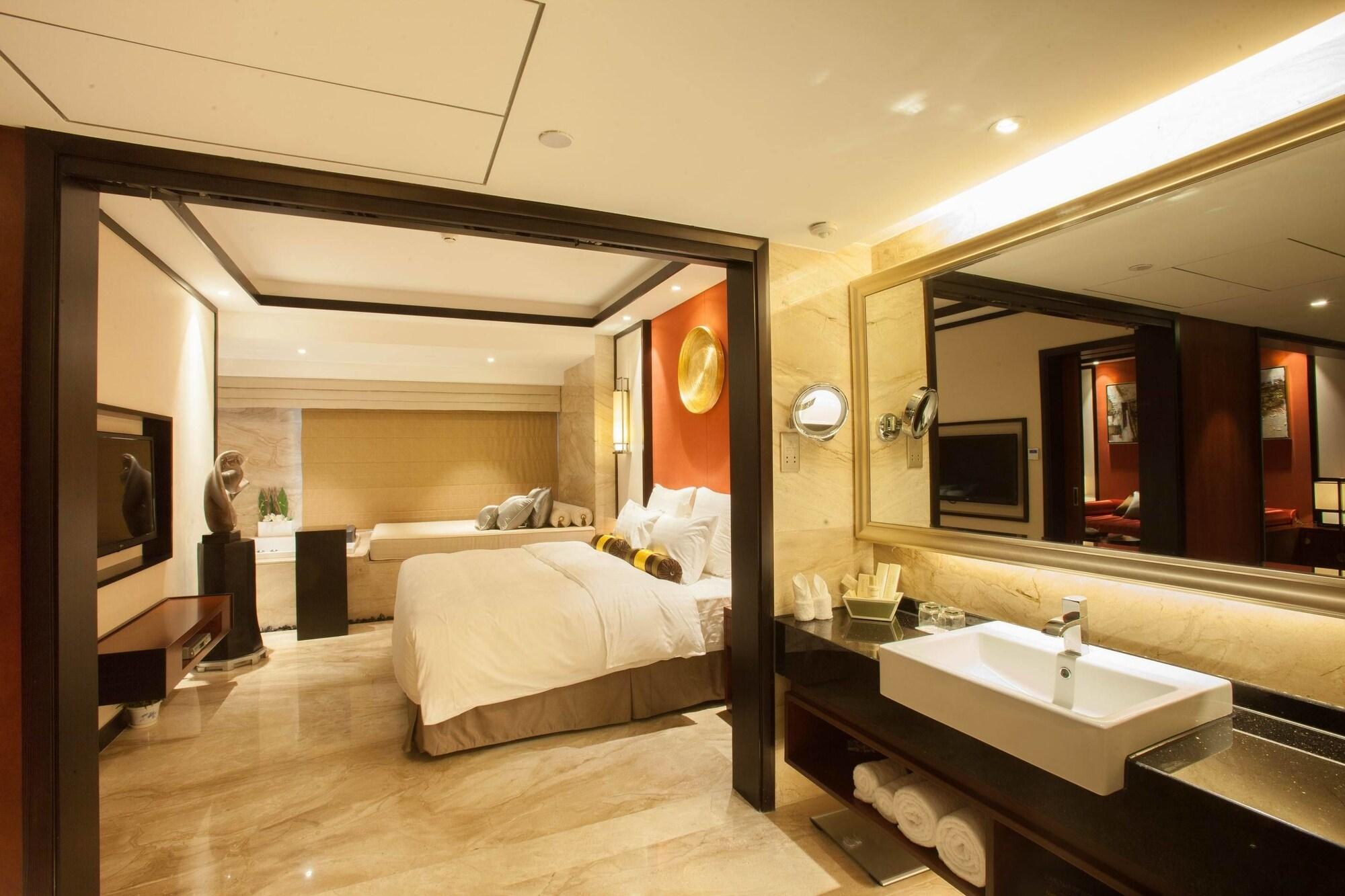 Nanning Landmark Hotel Екстериор снимка