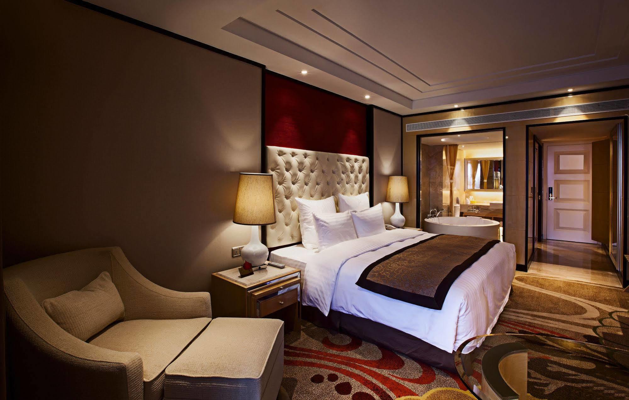 Nanning Landmark Hotel Екстериор снимка