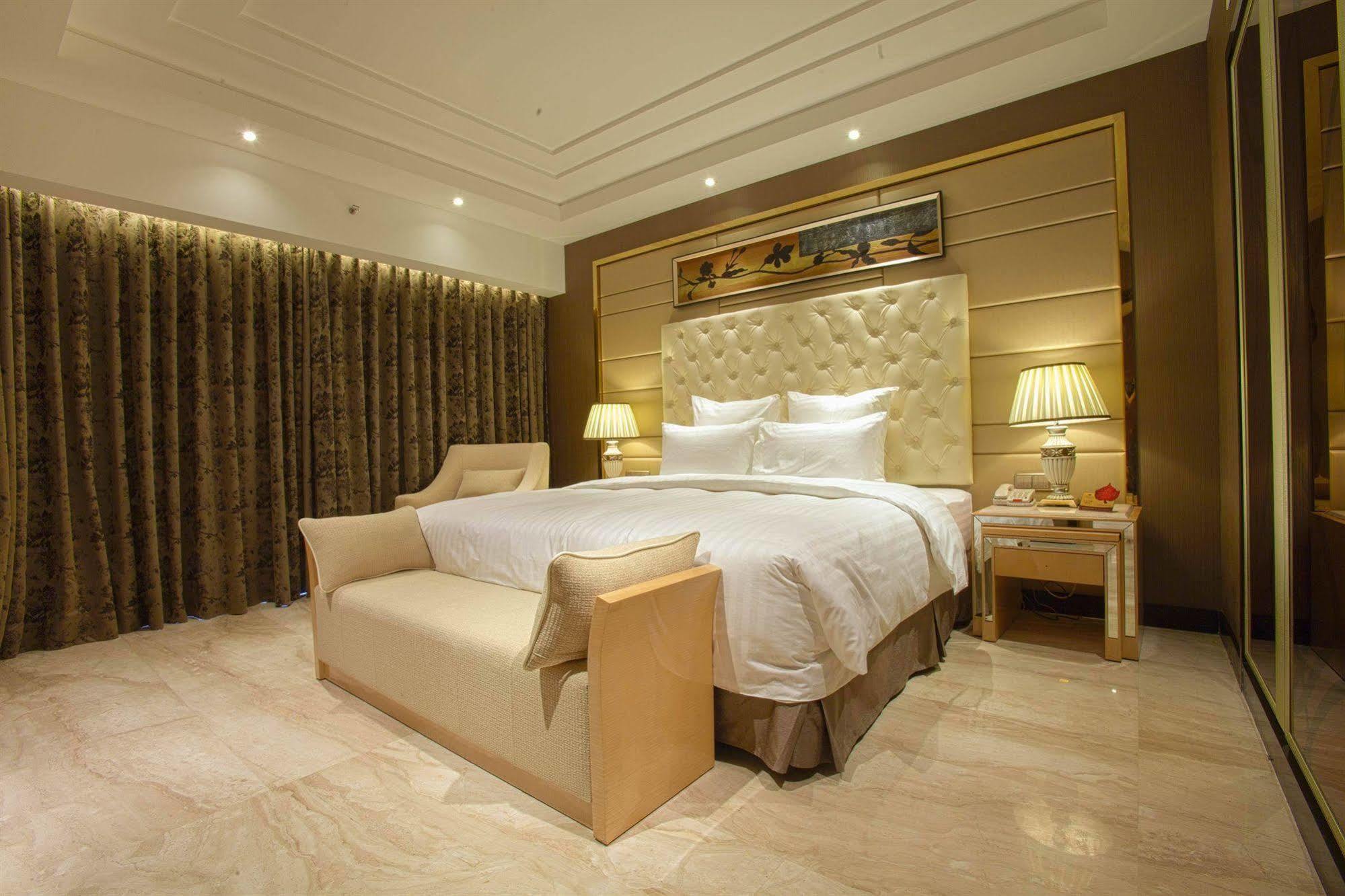 Nanning Landmark Hotel Екстериор снимка